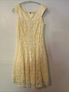 Danny & Nicole Pale Yellow Lace Midi Dress